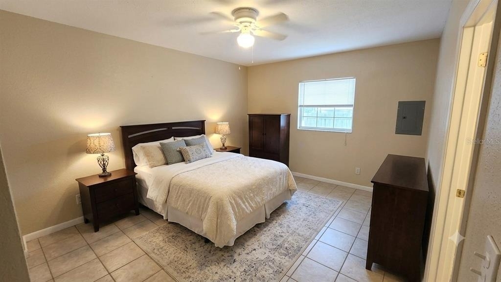716 21st Street N - Photo 3
