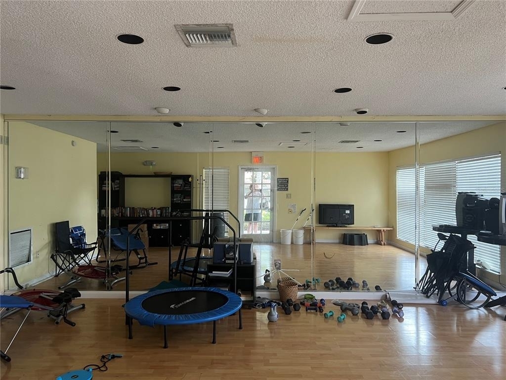 2500 Winding Creek Boulevard - Photo 18