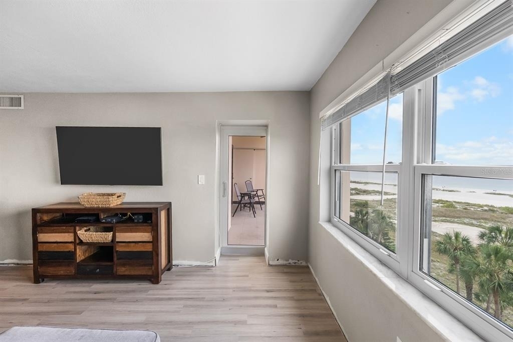 1270 Gulf Boulevard - Photo 15