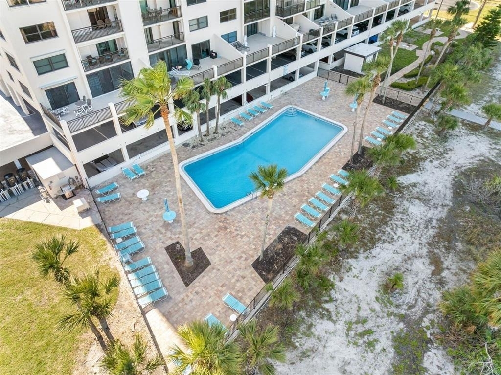 1270 Gulf Boulevard - Photo 2