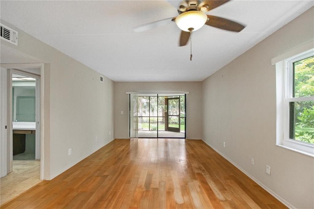 135 Woodlake Wynde - Photo 4