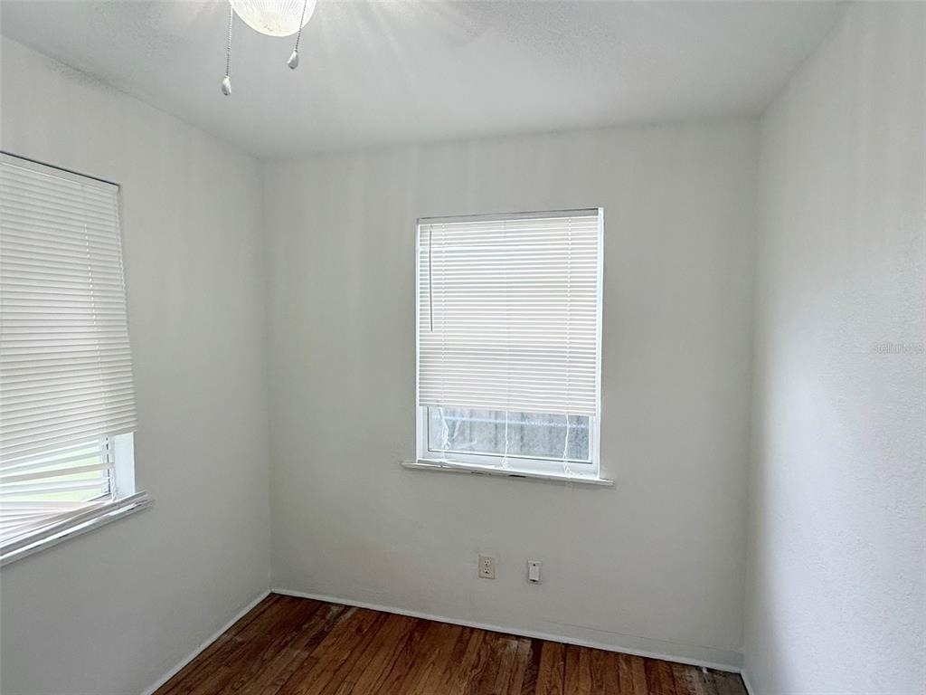 5013 20th Street N - Photo 13