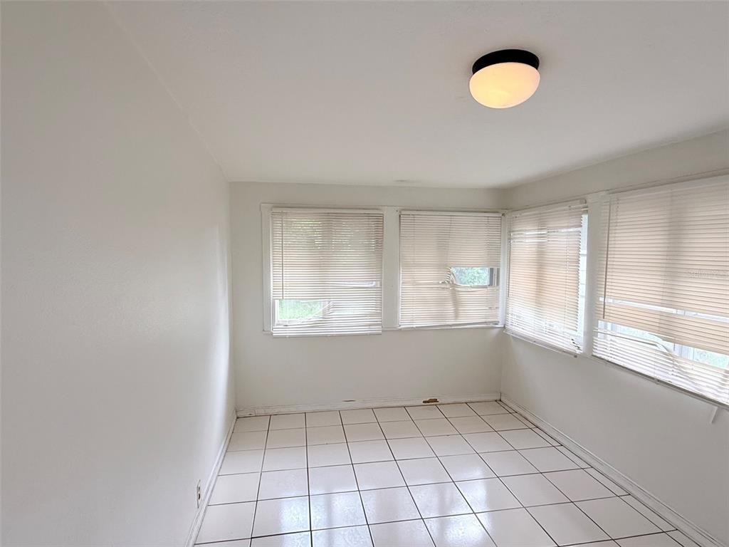 5013 20th Street N - Photo 9