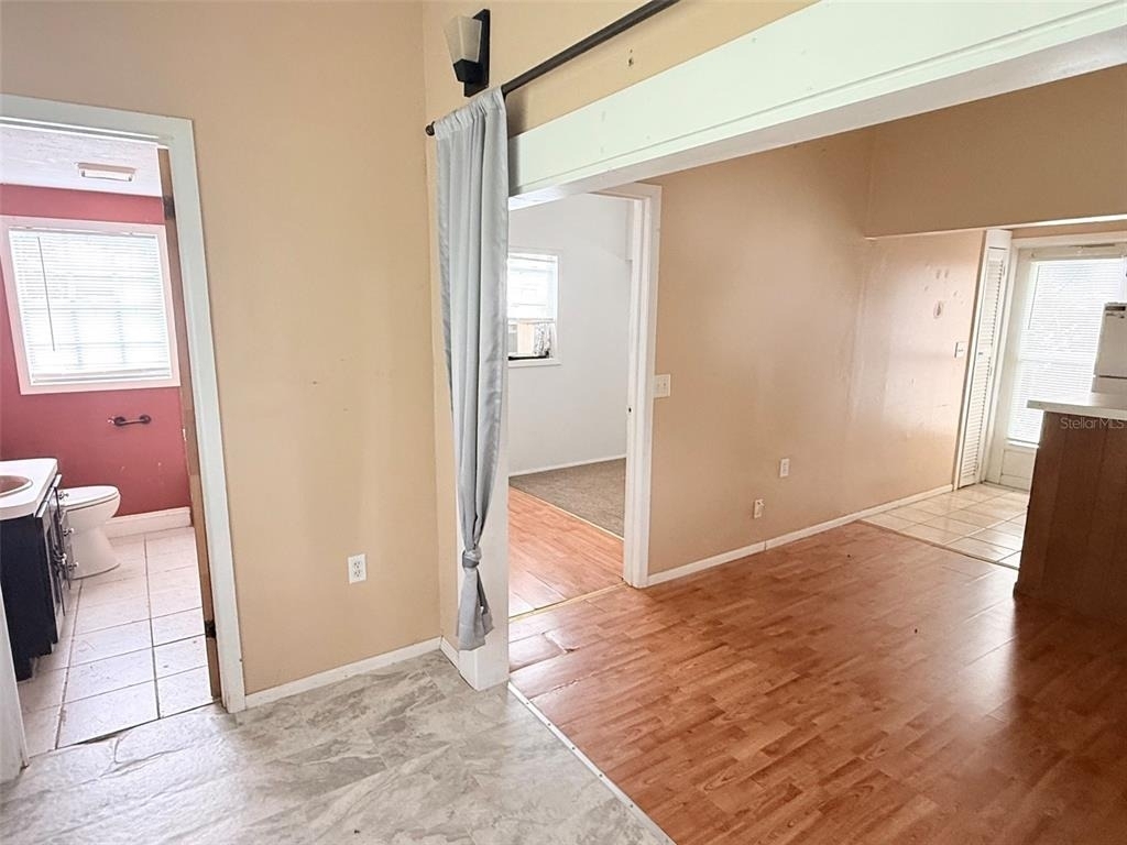 1661 27th Avenue N - Photo 3