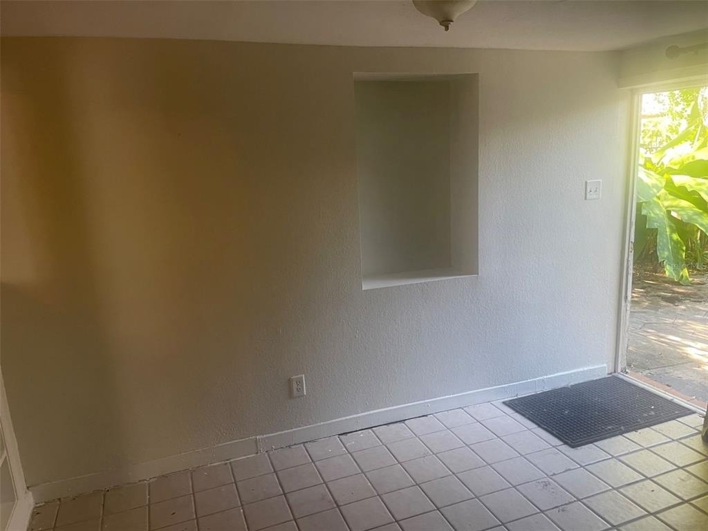 776 27th Avenue N - Photo 2