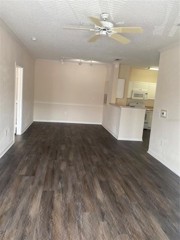 18001 Richmond Place Drive - Photo 16