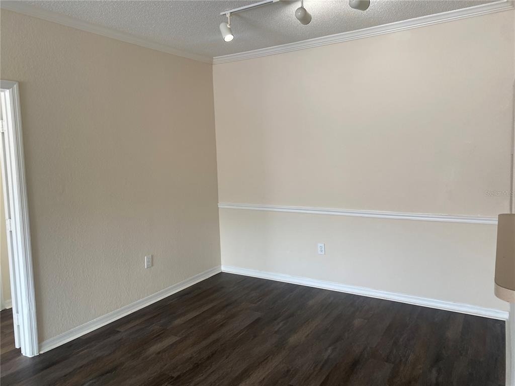 18001 Richmond Place Drive - Photo 11
