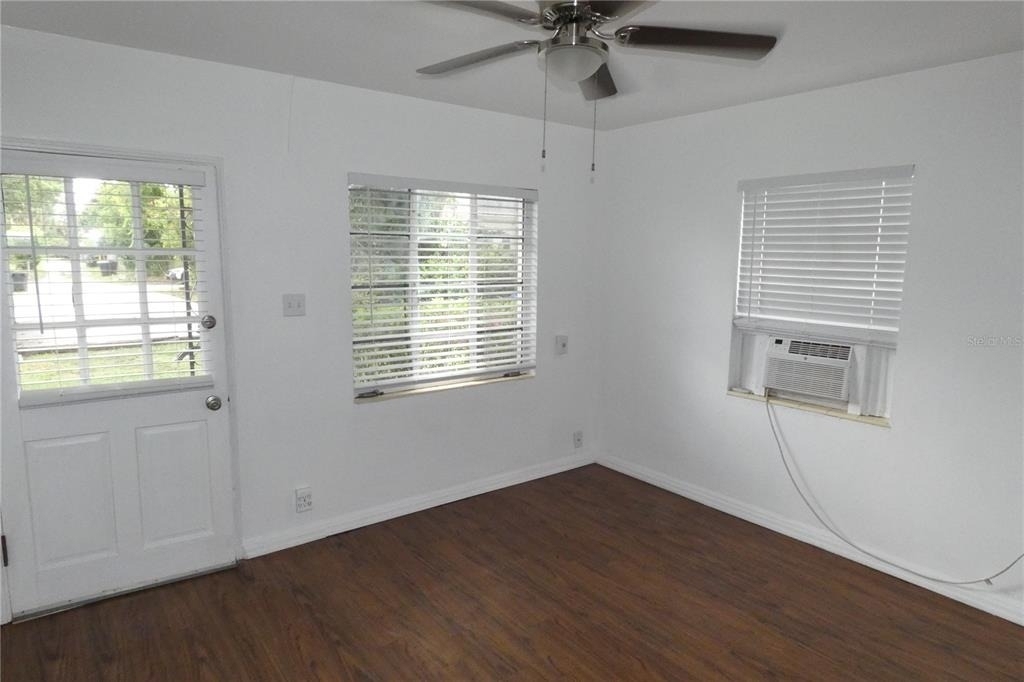 2567 15th Avenue N - Photo 2