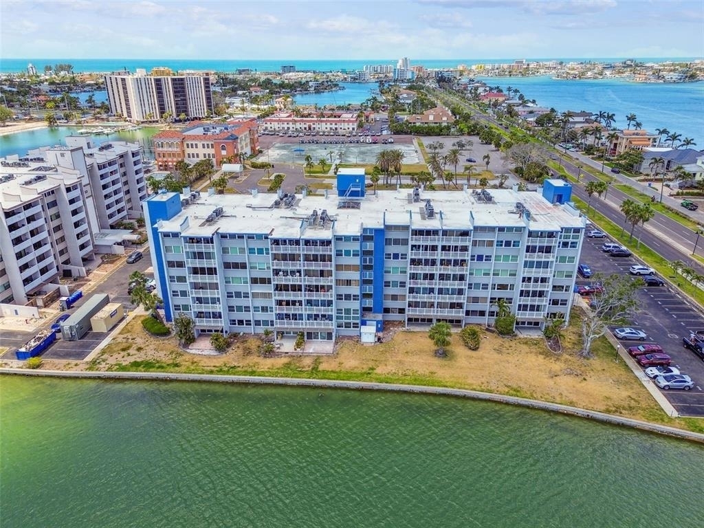 500 Treasure Island Causeway - Photo 1