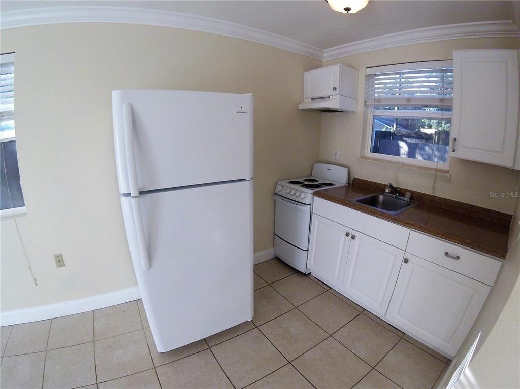 1300 28th Avenue N - Photo 3