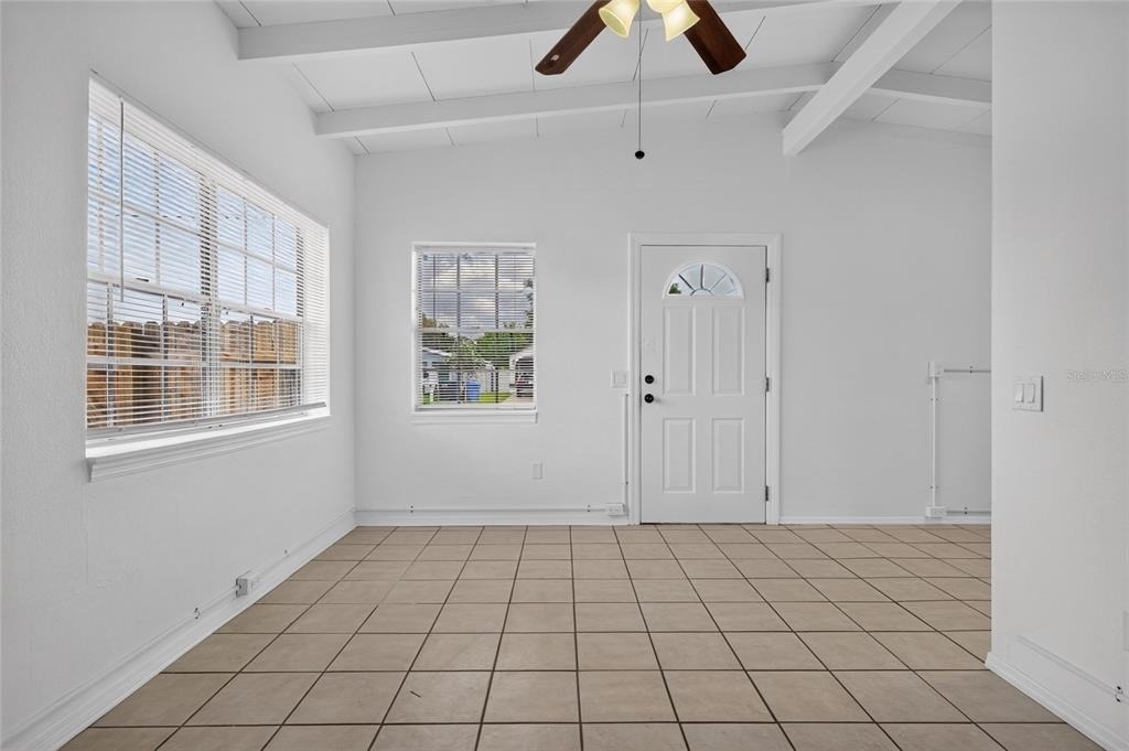 7508 N Thatcher Avenue - Photo 6