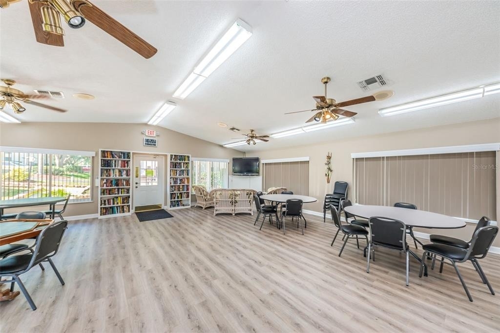 2575 Pine Ridge Way S - Photo 19
