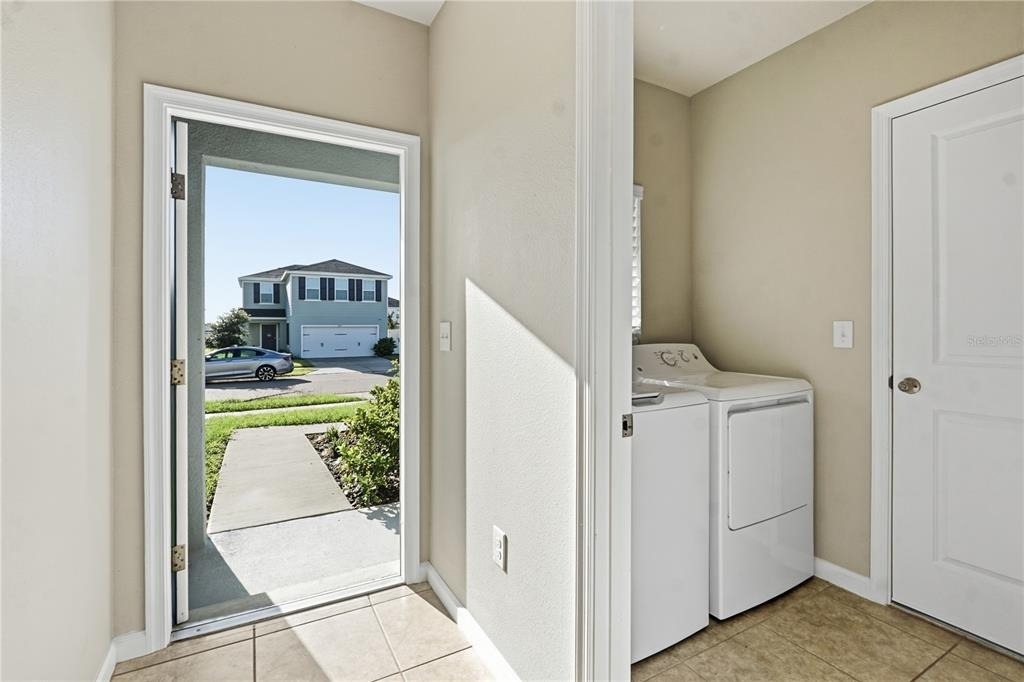 1530 Finnigan Circle - Photo 2