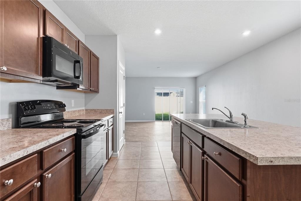 1530 Finnigan Circle - Photo 5