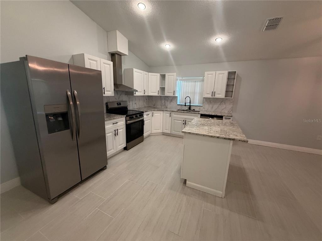 319 Avenue A Ne - Photo 1