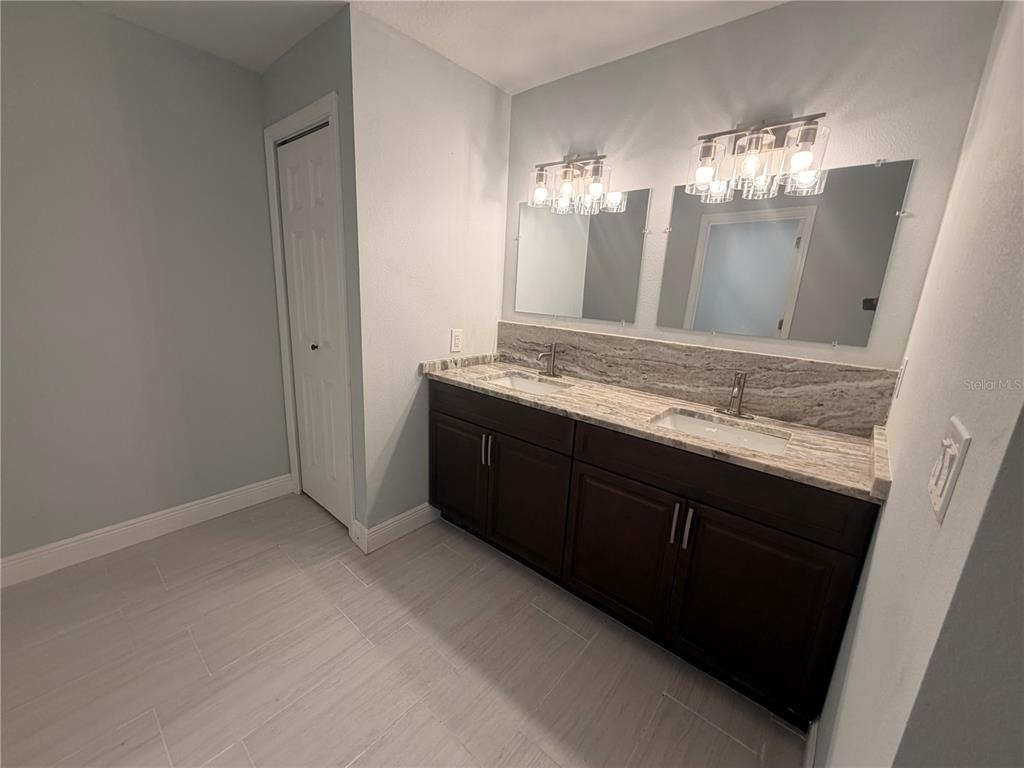 319 Avenue A Ne - Photo 6