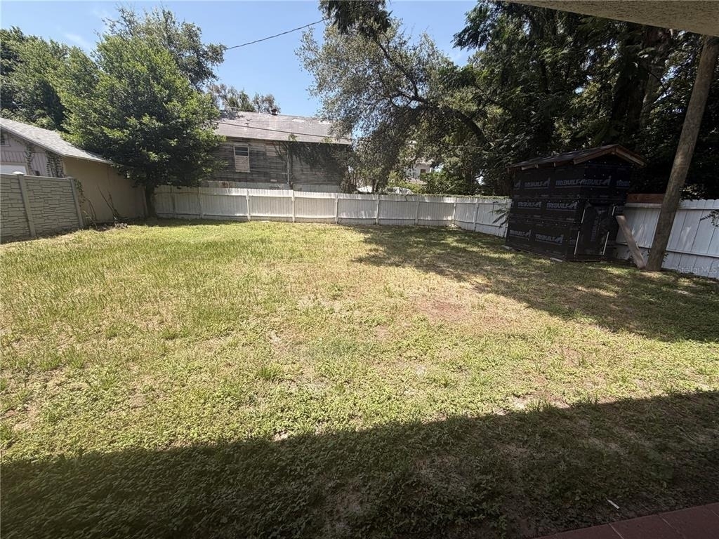 319 Avenue A Ne - Photo 2