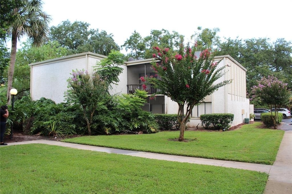 3294 S Semoran Boulevard - Photo 1