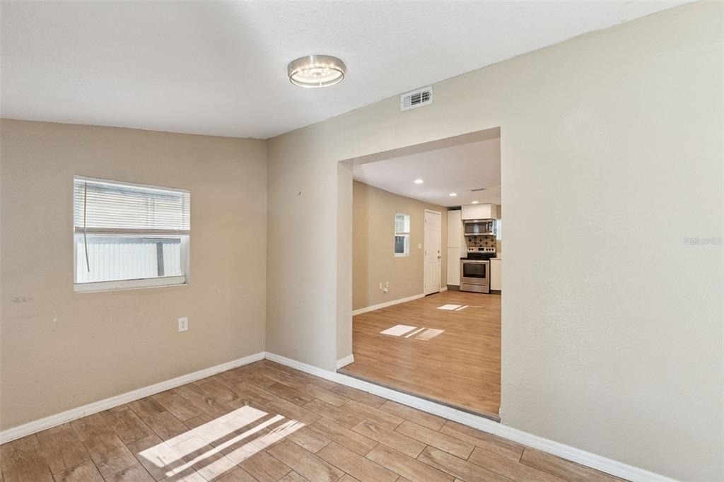 5000 Huppel Avenue - Photo 3