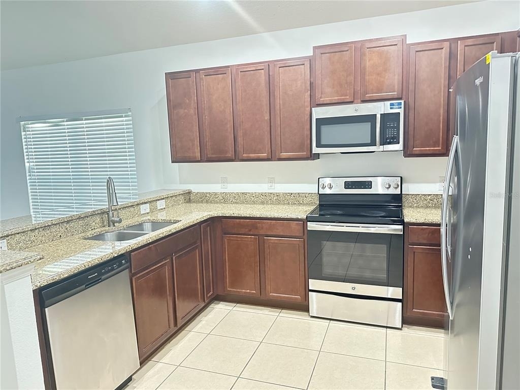 477 Kestrel Drive - Photo 3