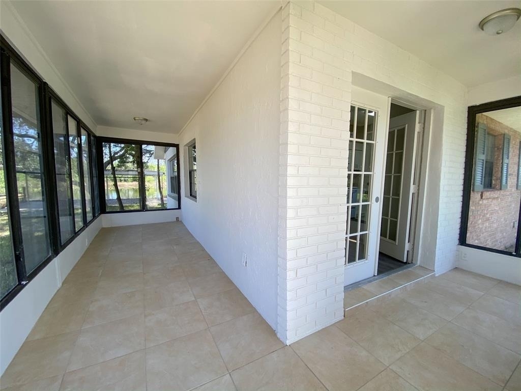 28046 Lois Drive - Photo 10
