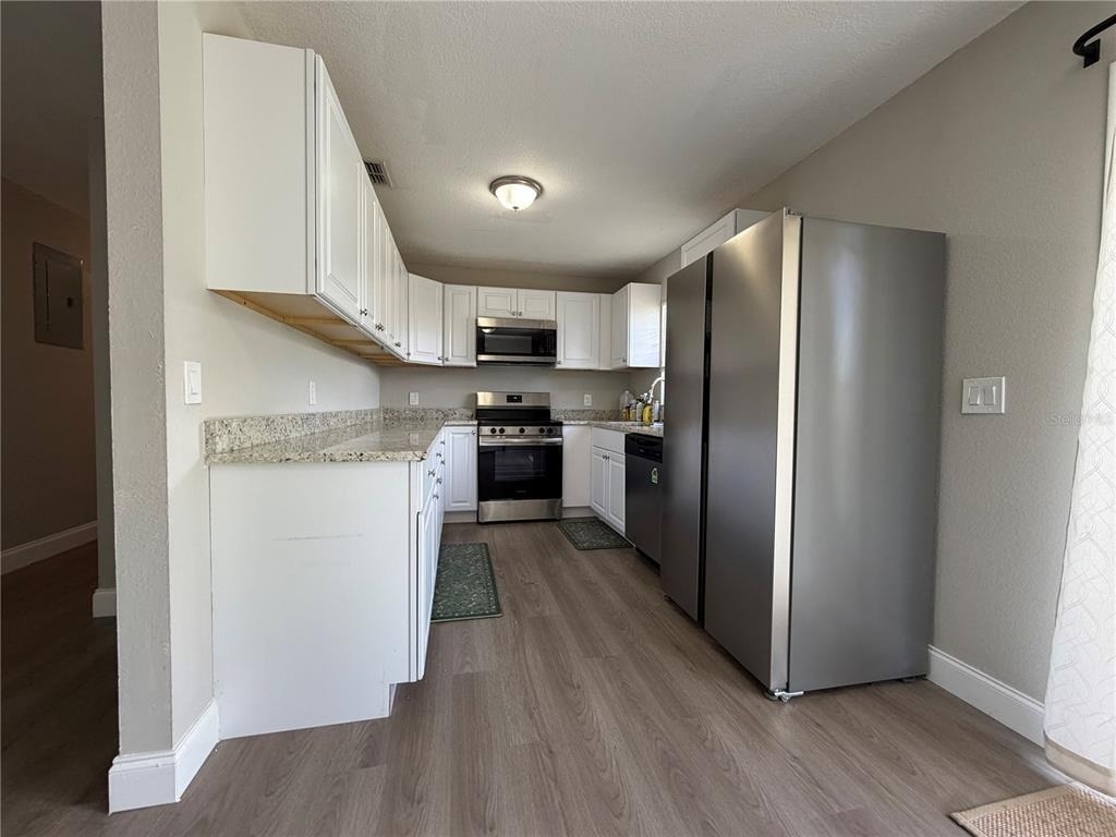 14109 Newcomb Avenue - Photo 5