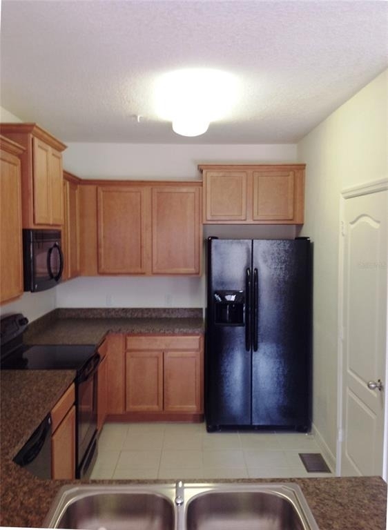 2300 Betsy Ross Lane - Photo 2