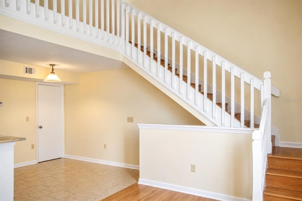 405 Fountainhead Circle - Photo 3