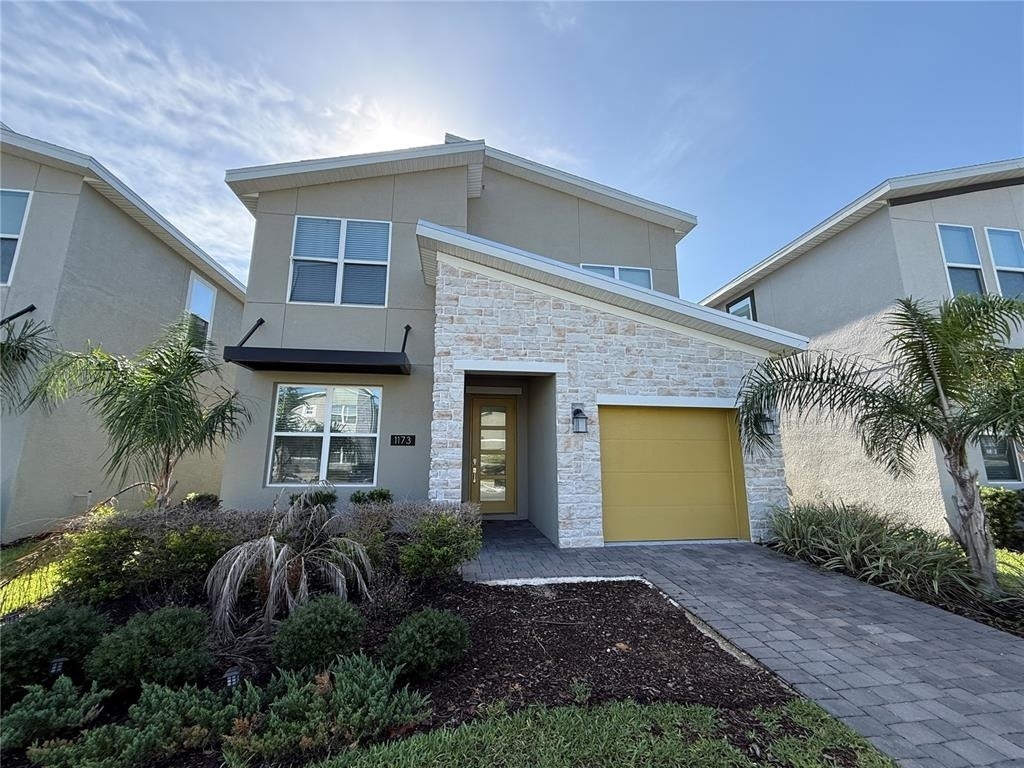 1173 Kingsbarn Street - Photo 0