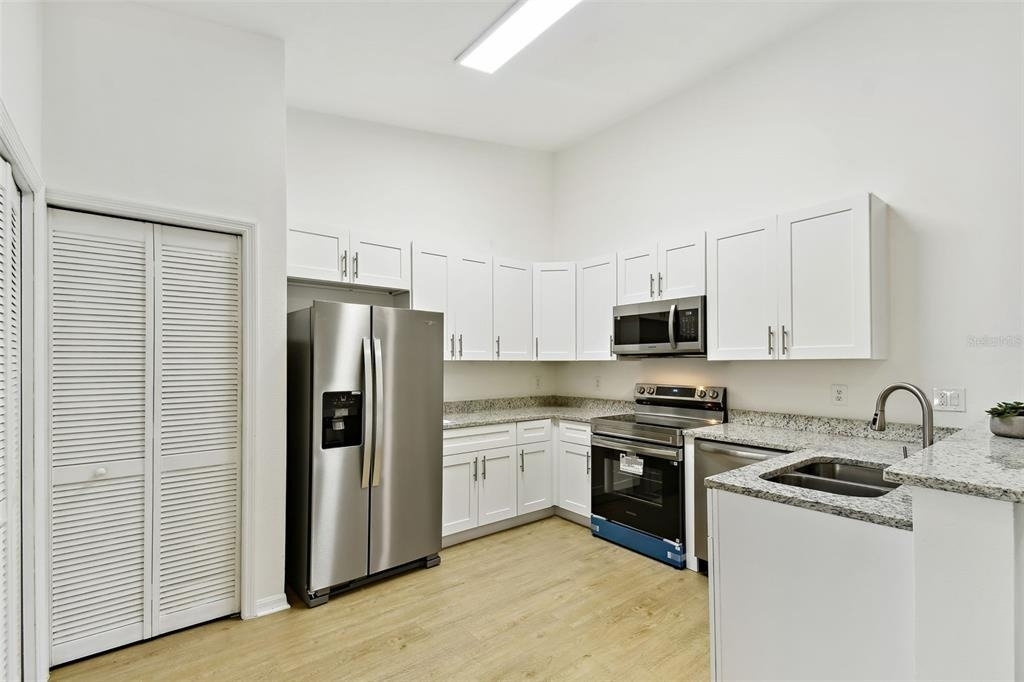 8827 Grand Palms Circle - Photo 3