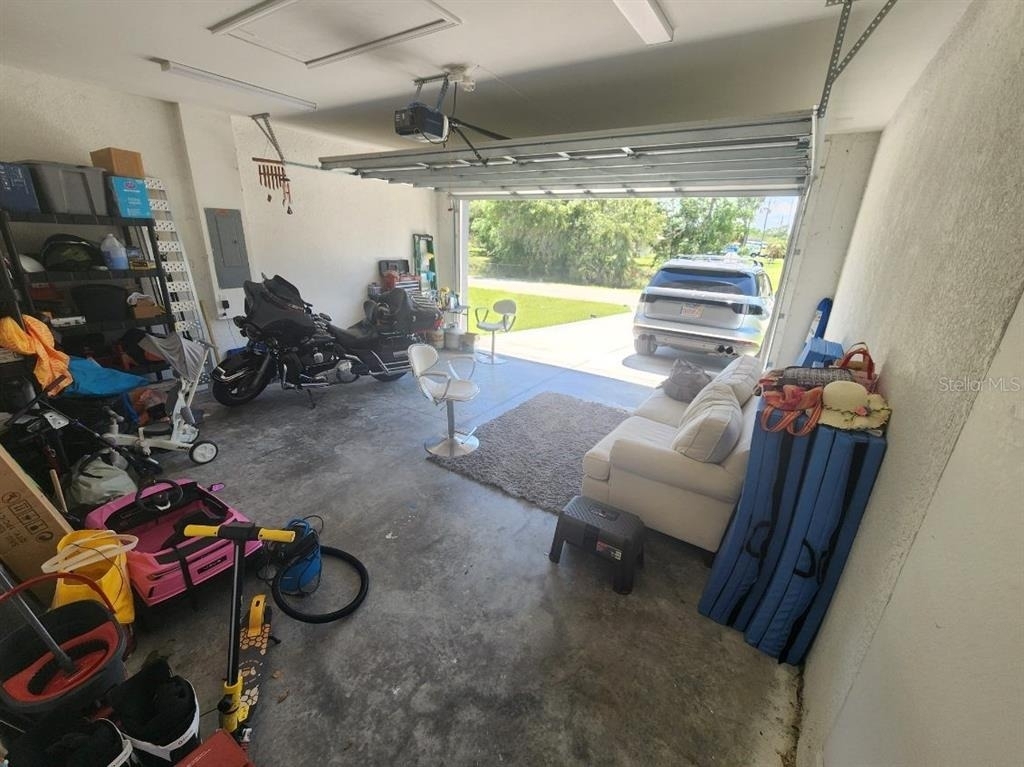 1405 Unice Avenue N - Photo 11