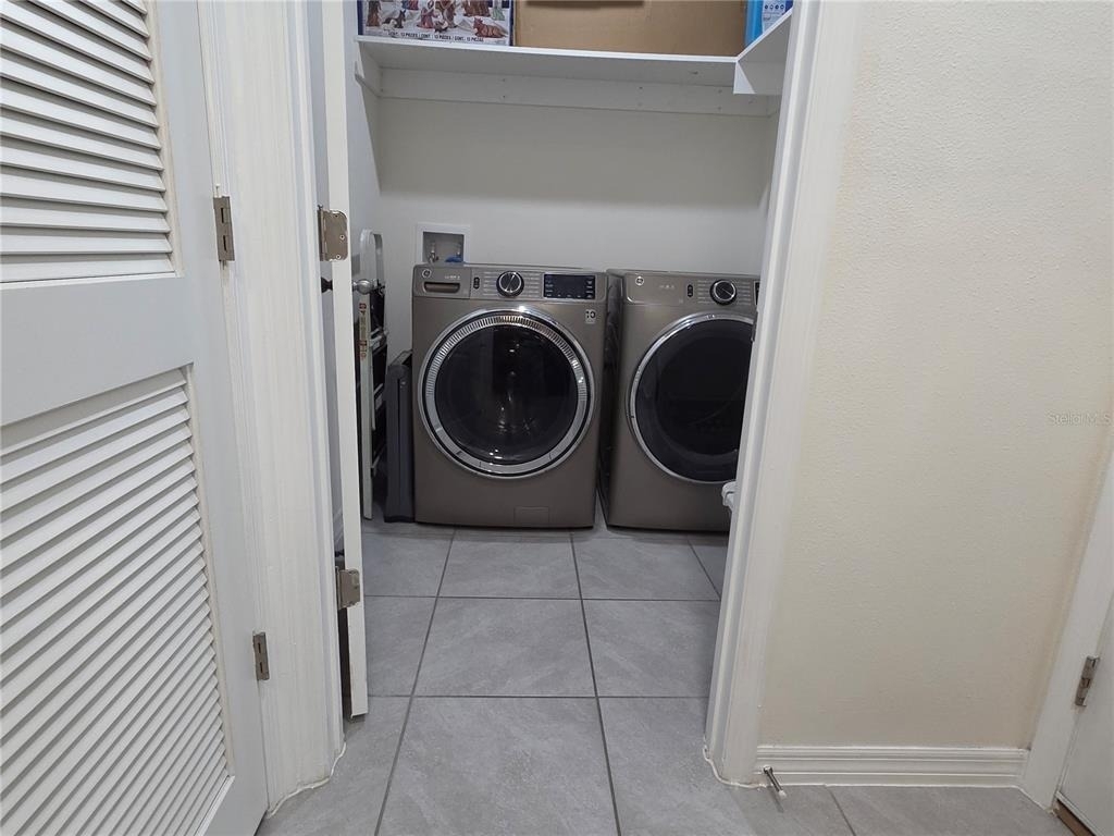 611 Grove Street - Photo 11