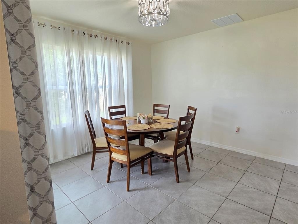 611 Grove Street - Photo 5