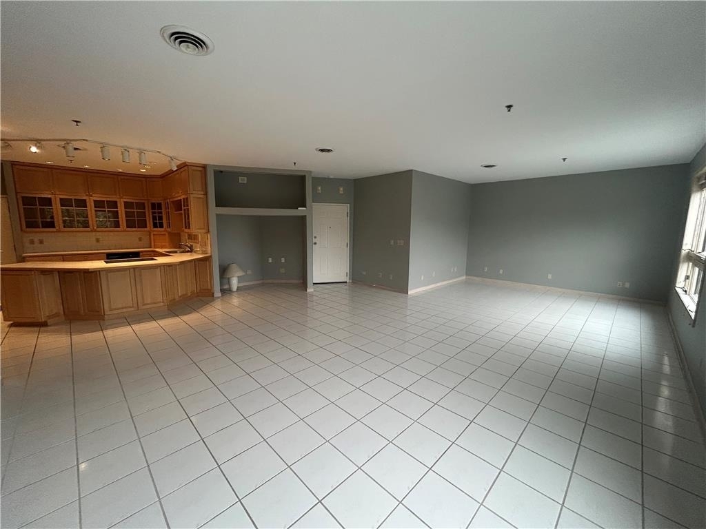 1415 E Pennsylvania Street - Photo 3