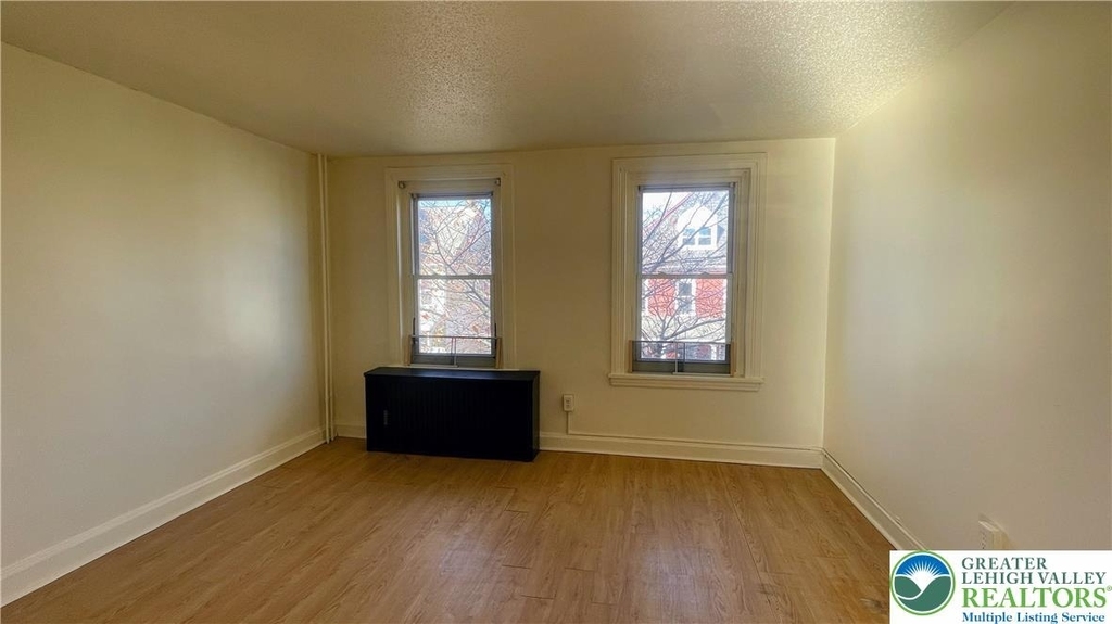 1224 Lehigh Street - Photo 5