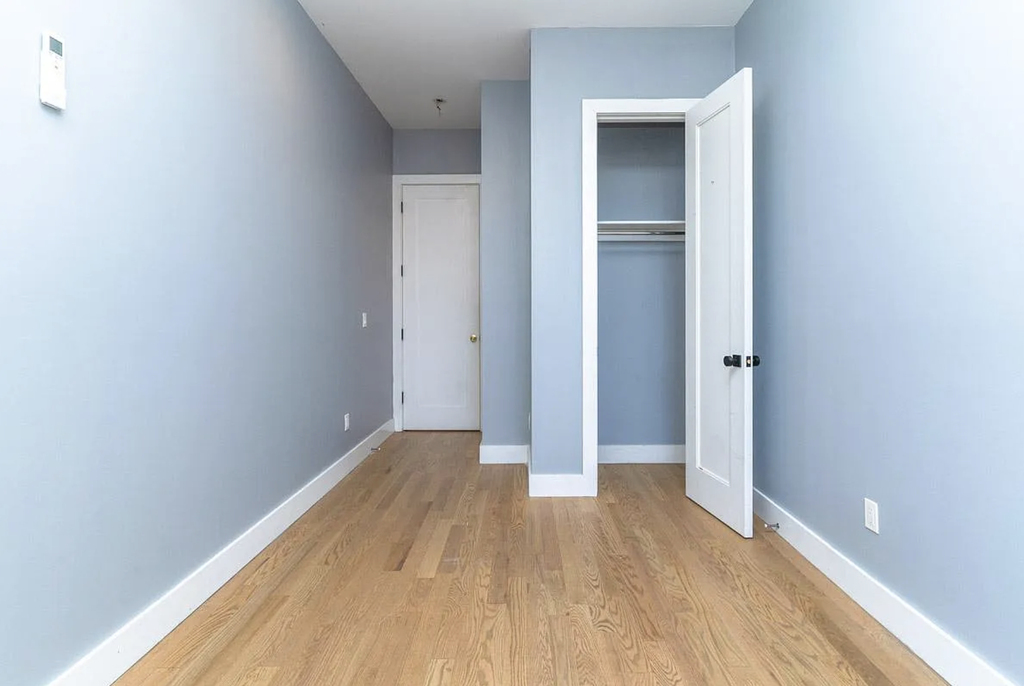992 Broadway - Photo 7