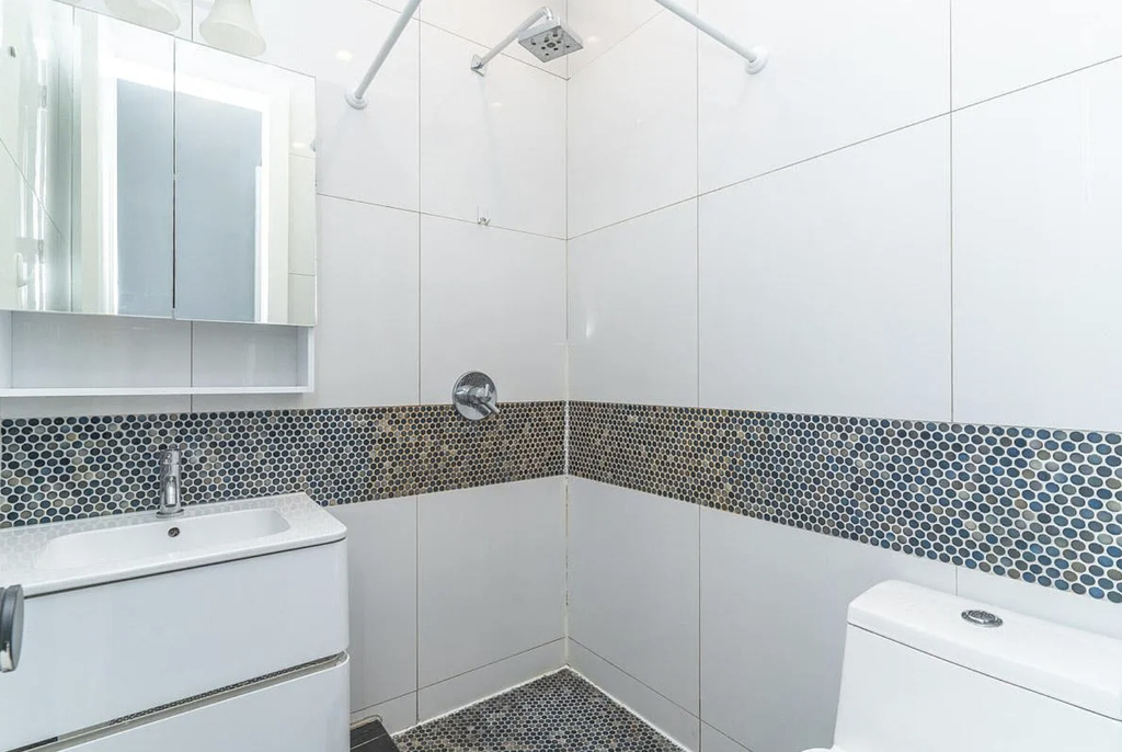 992 Broadway - Photo 4
