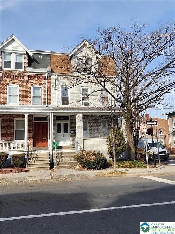 1501 W Turner Street - Photo 1