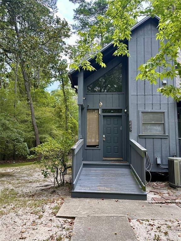 223 Nw 34th Street - Photo 0