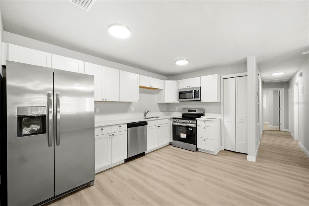 1919 Ne 17th Drive - Photo 8