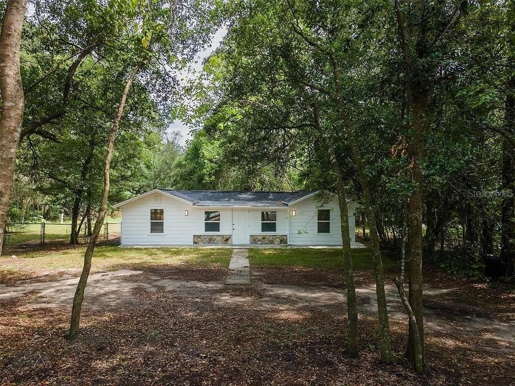 2425 Se 10th Avenue - Photo 0