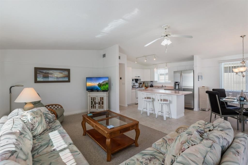 2804 Avenue C - Photo 4
