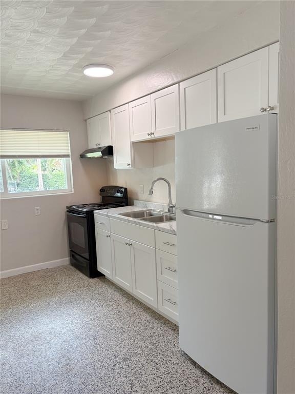 219 21st Street E - Photo 5