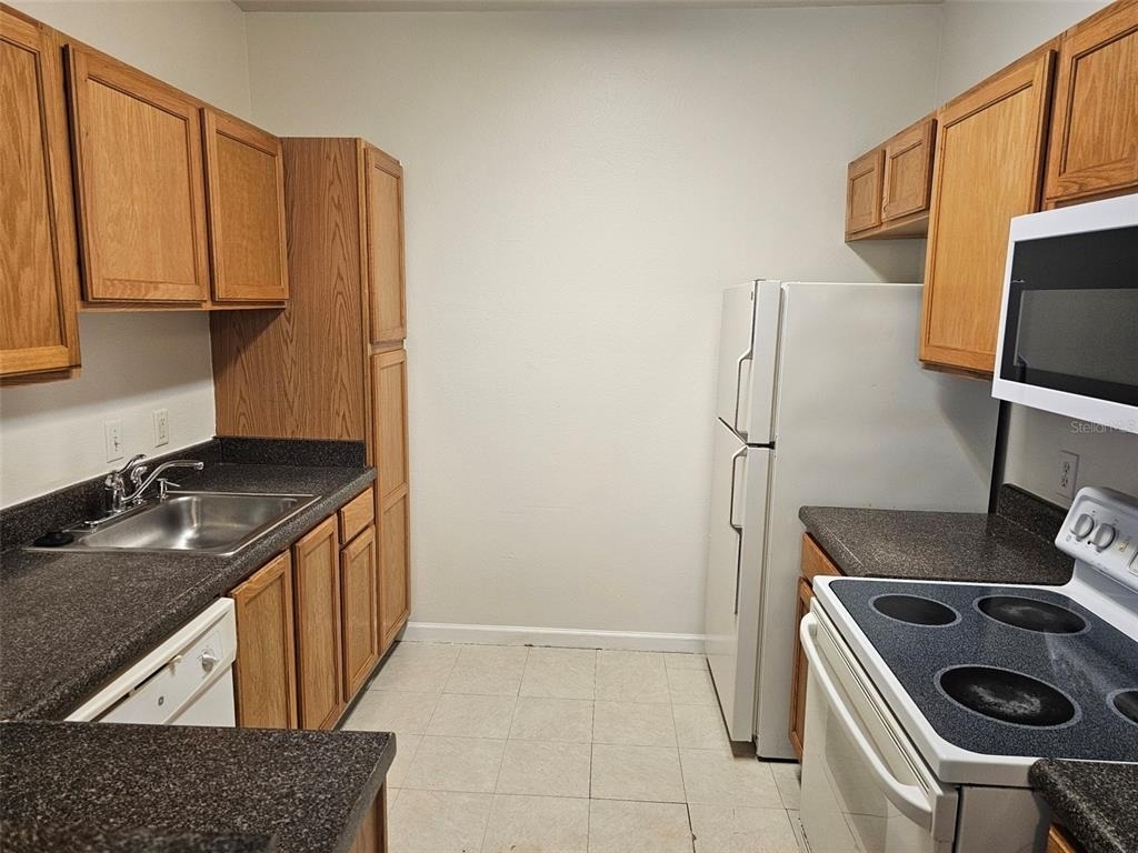 4802 51st Street W - Photo 10