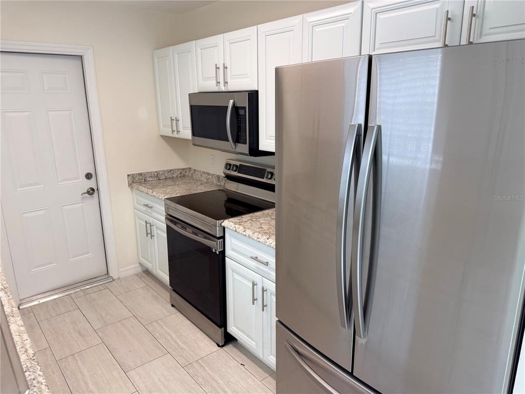 9064 Bensonhurst Lane - Photo 9