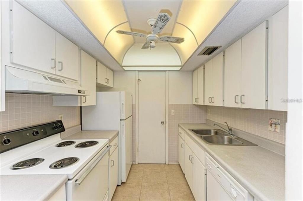 6120 43rd Street W - Photo 11