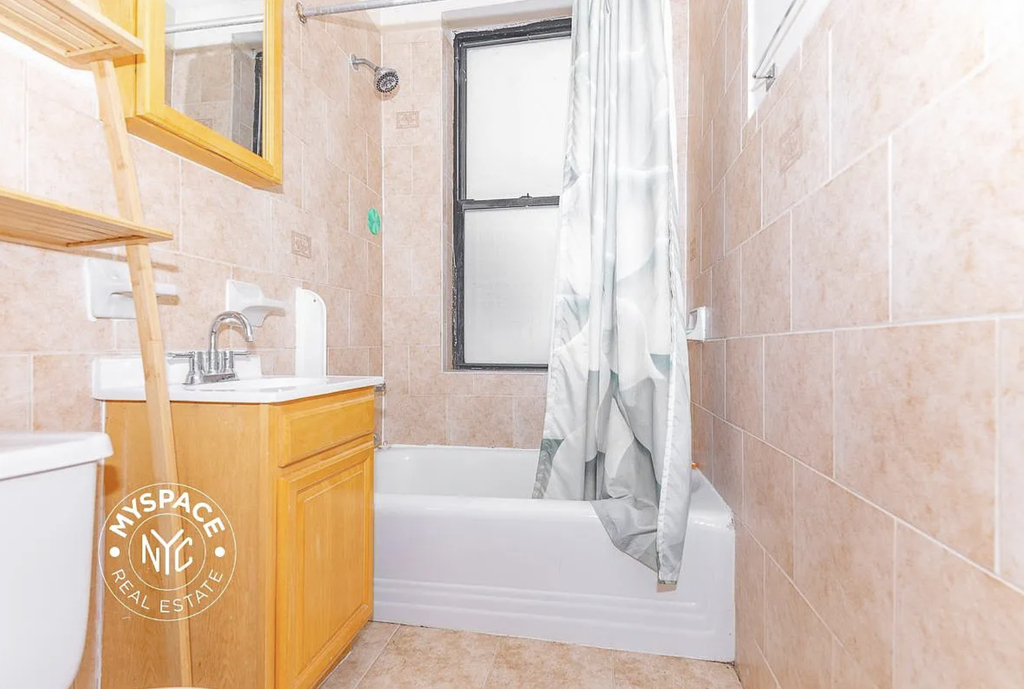 126 Graham Avenue - Photo 6