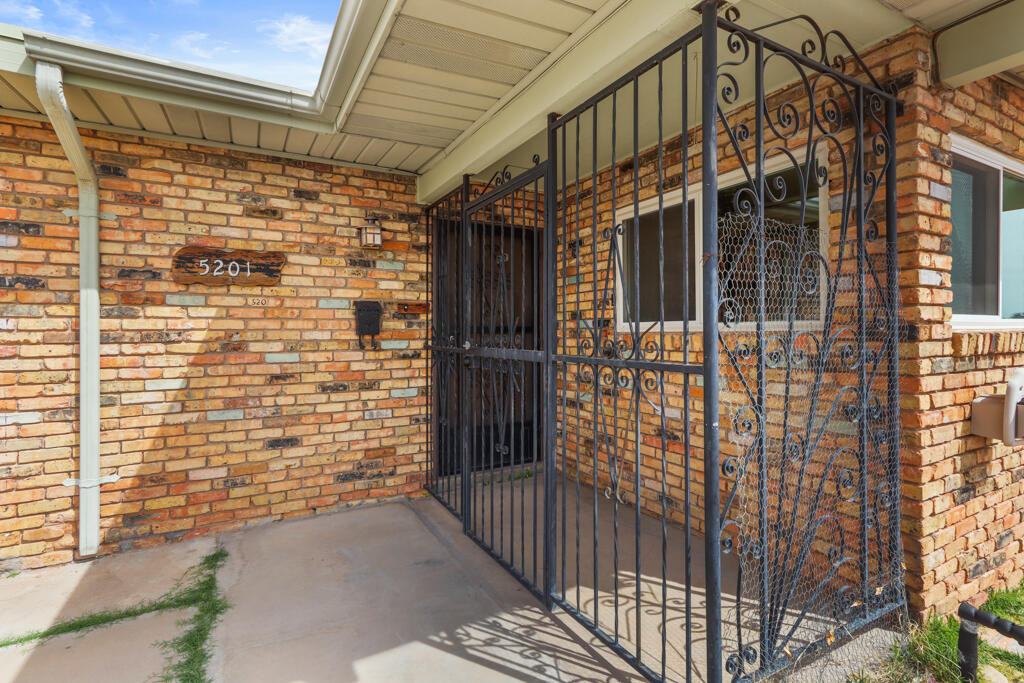5201 Cornell Avenue - Photo 3