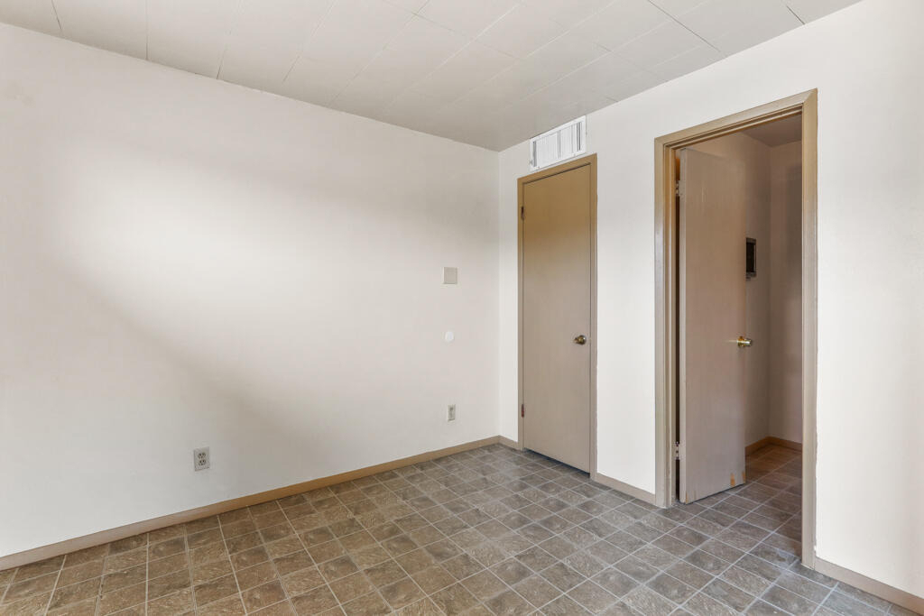 5201 Cornell Avenue - Photo 23