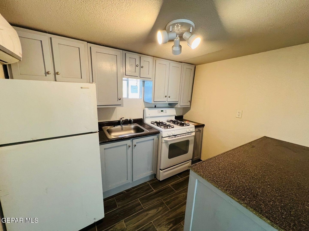 7182 Ponce Drive - Photo 4
